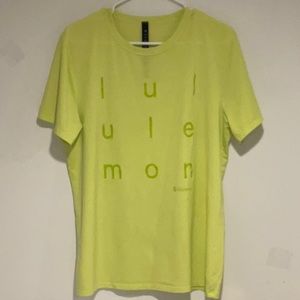 Lululemon Women's Short Sleeved T-Shirt Size Large